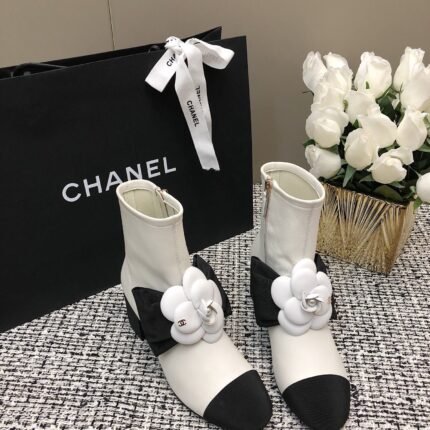 Chanel 23K Autumn/Winter camellia boots size: 35-39 (40.41 can be customized) note shoes size when you fill shipping address