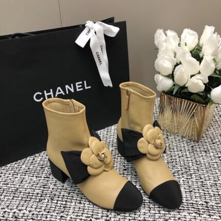 Chanel 23K Autumn/Winter camellia boots size: 35-39 (40.41 can be customized) note shoes size when you fill shipping address