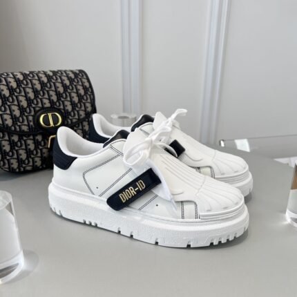 Dior classic shell shoes size: 35-40 note shoes size when you fill shipping address