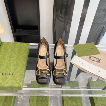 𝙂𝙪𝙘𝙘𝙞 22ss Chunky heels for spring and summer horses size: 35-40 note shoes size when you fill shipping address