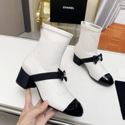 Chanel stretch sheepskin boots with bow heel size: 35-39(40 can be customized)note shoes size when you fill shipping address