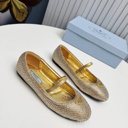 Prada thin shoes size: 35M-39M(34 40 41 42can be customized made. but it No return or exchange) note shoes size which you want when you fill shipping address